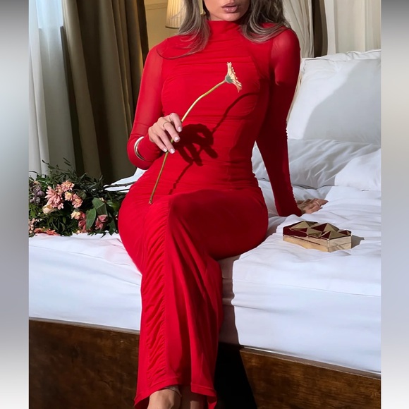 🎉 Captivating Elegant midi dress with mock neck and ruched mesh detailing - Picture 3 of 16